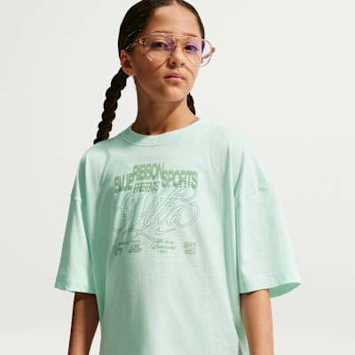 Nike Sportswear Older Kids' Oversized T-Shirt. Nike IL